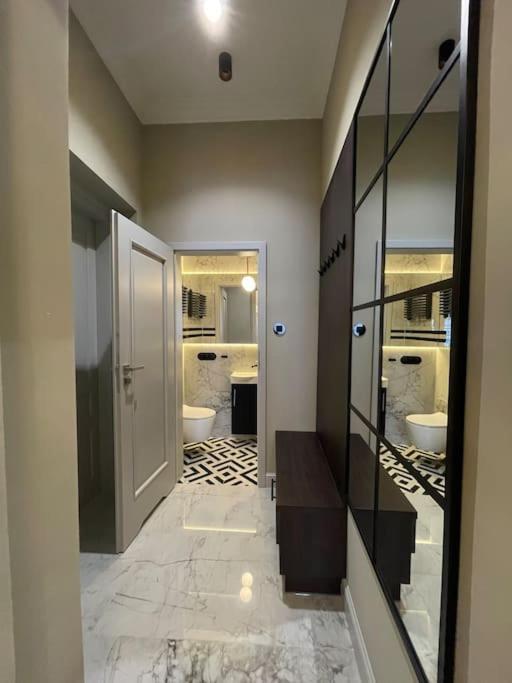 Crown Pearl - Wonderful Apartment, 110Scm, 4 Rooms Cracovia Exterior foto