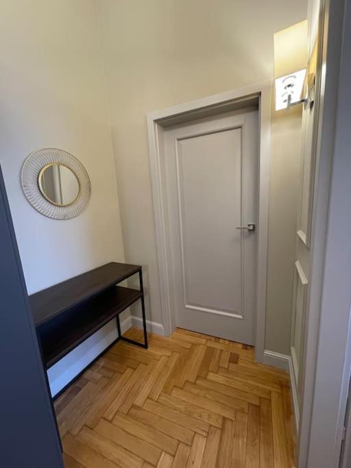 Crown Pearl - Wonderful Apartment, 110Scm, 4 Rooms Cracovia Exterior foto