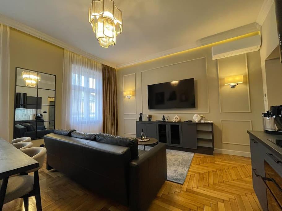Crown Pearl - Wonderful Apartment, 110Scm, 4 Rooms Cracovia Exterior foto