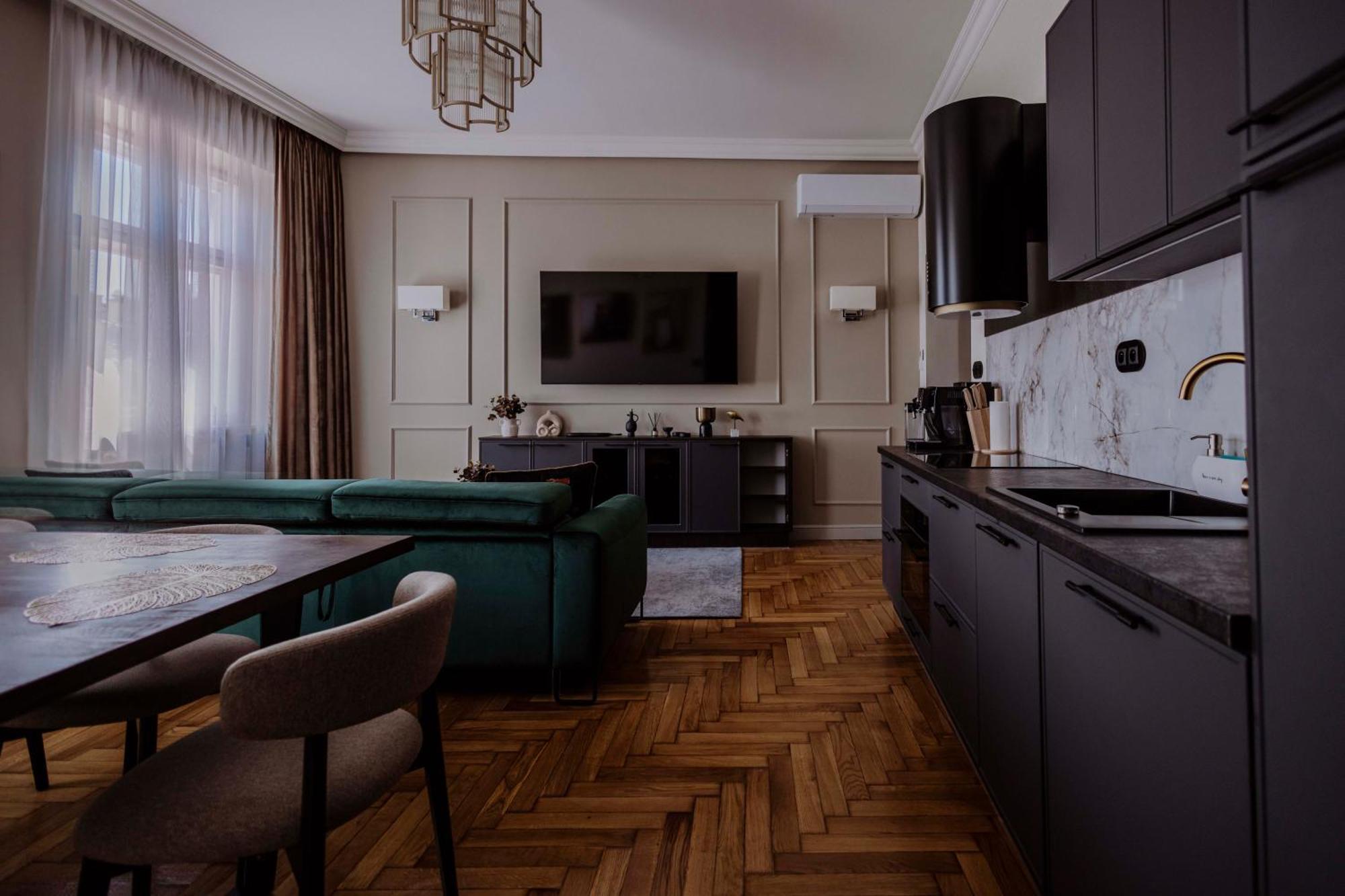 Crown Pearl - Wonderful Apartment, 110Scm, 4 Rooms Cracovia Exterior foto