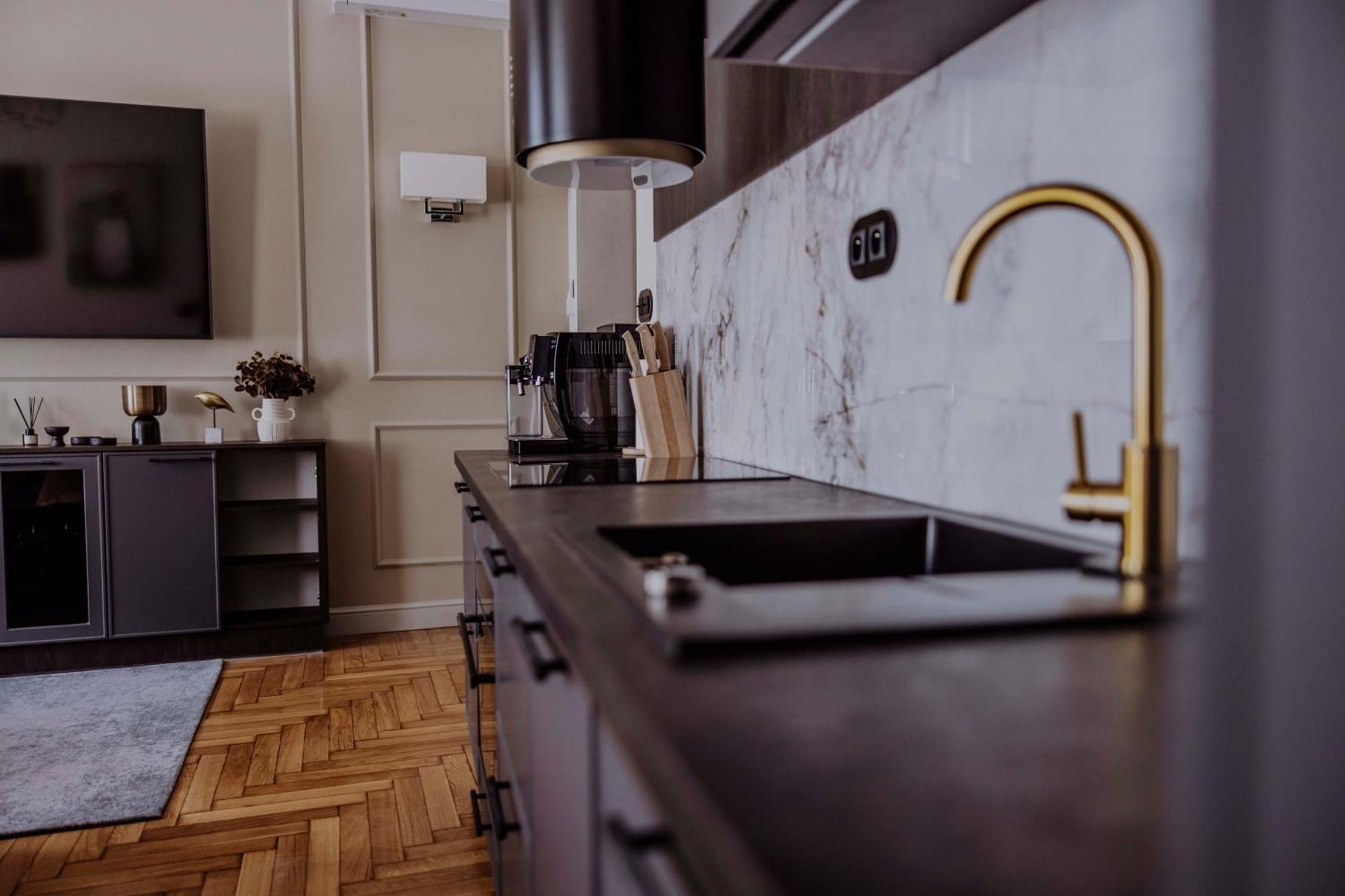 Crown Pearl - Wonderful Apartment, 110Scm, 4 Rooms Cracovia Exterior foto