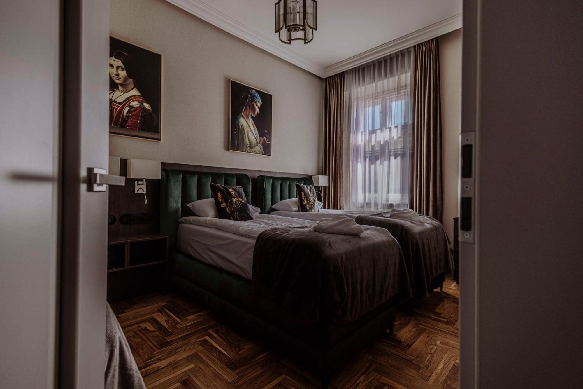 Crown Pearl - Wonderful Apartment, 110Scm, 4 Rooms Cracovia Exterior foto