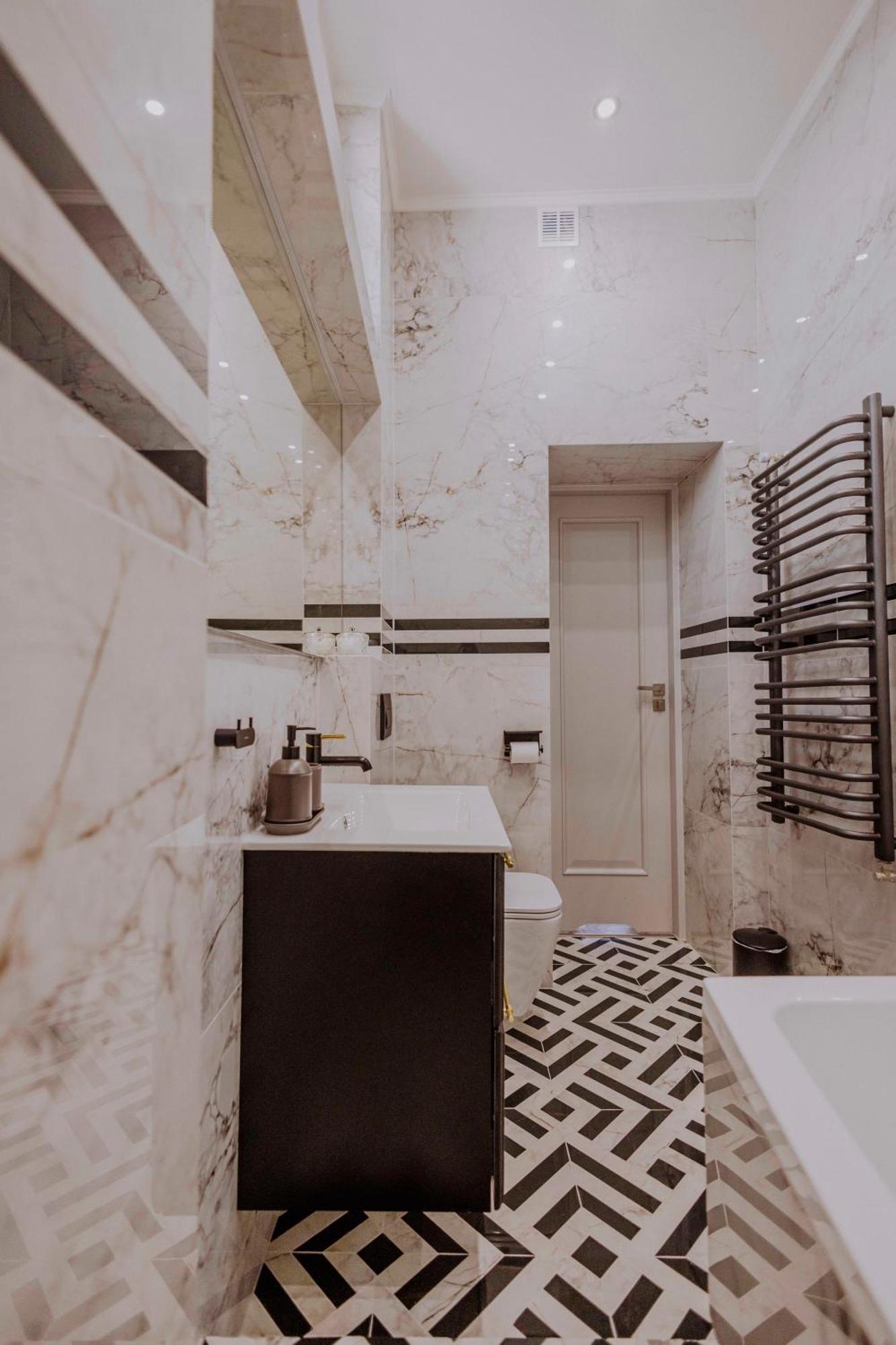 Crown Pearl - Wonderful Apartment, 110Scm, 4 Rooms Cracovia Exterior foto