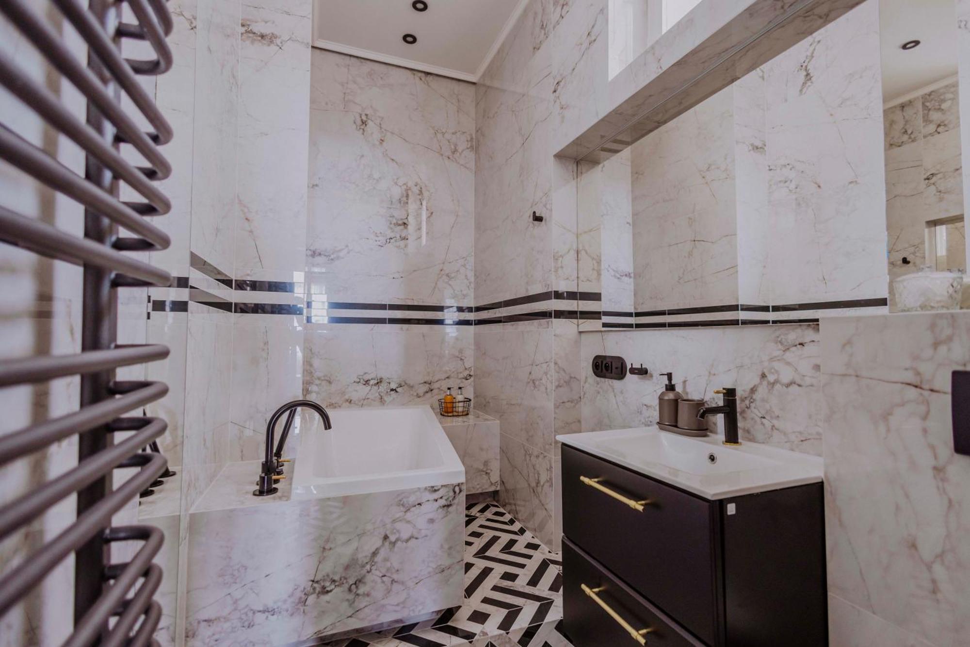 Crown Pearl - Wonderful Apartment, 110Scm, 4 Rooms Cracovia Exterior foto